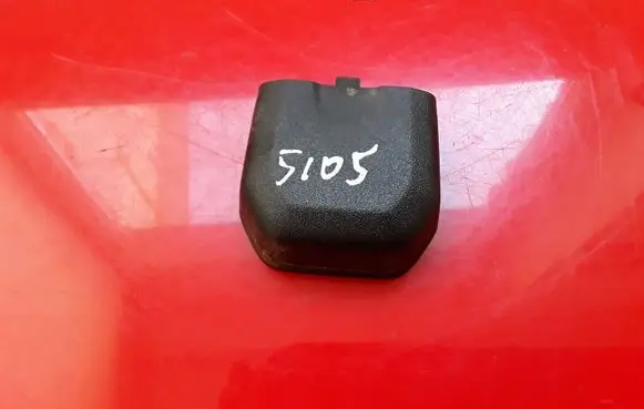 Volvo V40 Front passenger seat rail trim 8618808