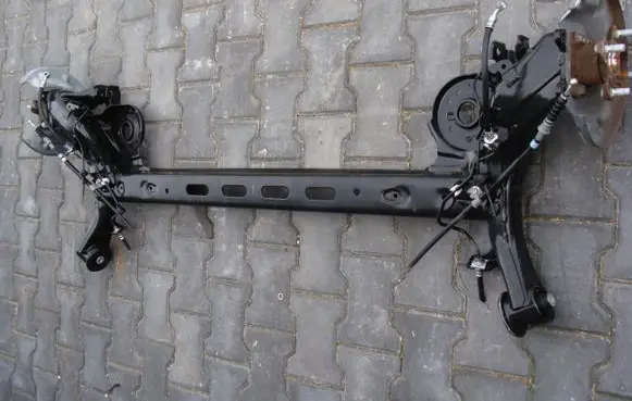 Suzuki Swift III Rear axle beam 