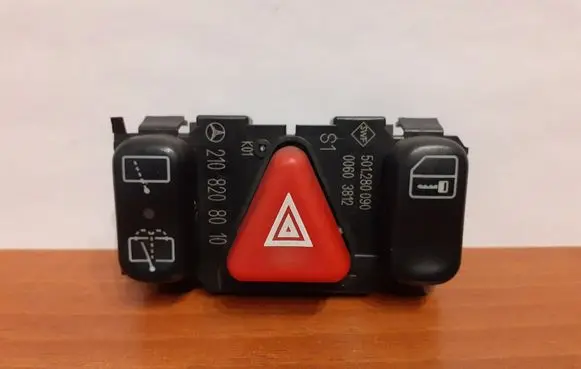 Mercedes-Benz E W210 Hazard light switch 6066 2108208010