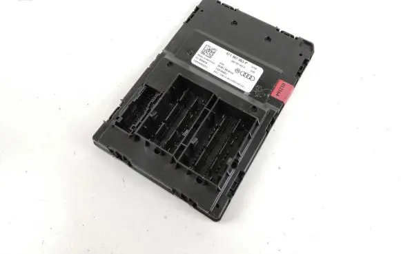 Porsche Taycan 9J1 Comfort/convenience module 971907063P 4N0907063D F005V03372