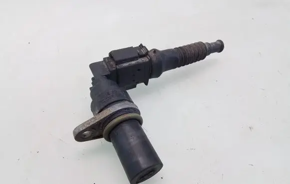 BMW 5 E39 Crankshaft position sensor 2247926