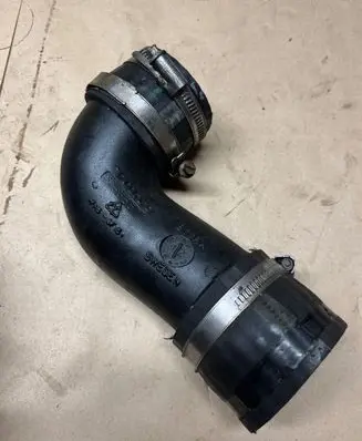 Volvo V40 Intercooler hose/pipe 31338572