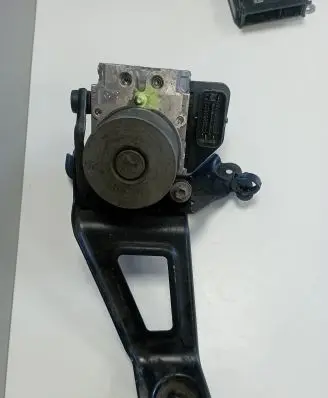 Toyota Sienna XL30 III ABS Pump 4454008201 8954108221 1338001990
