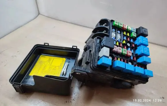 KIA Ceed Fuse box set 919501H030
