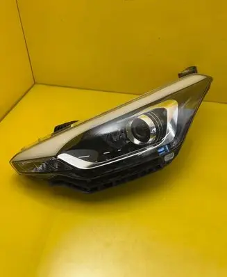 Hyundai i20 (GB IB) Headlight/headlamp 92101C8200