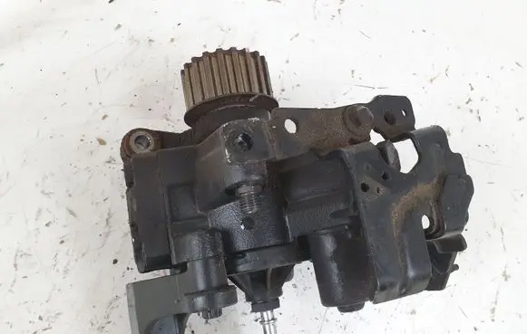 Renault Megane III Fuel injection high pressure pump 5WS40844 A2C53351931 167003669R