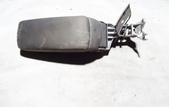 Audi A6 Allroad C5 Armrest 4B0864207C 4B0864283