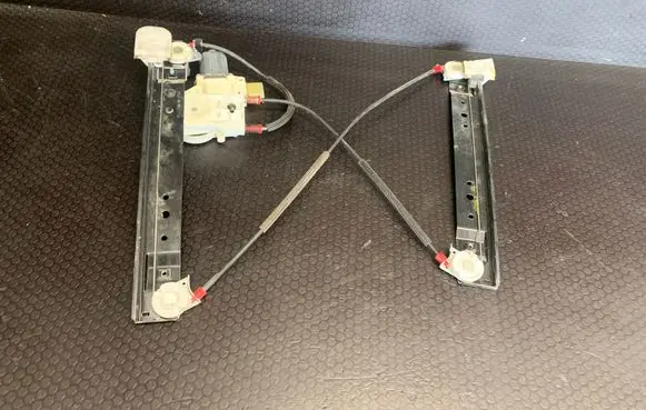 Ford Galaxy Front door electric window regulator 0130822286