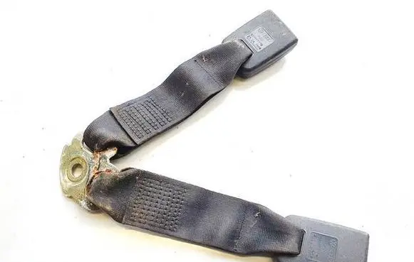 Volkswagen Golf II Middle seatbelt buckle (rear) 191857739