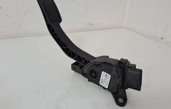 Ford B-MAX Accelerator throttle pedal 6PV00951730 8V219F836AC