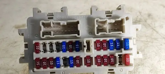 Nissan Murano Z50 Fuse module 3575AM60A 5G26 3575