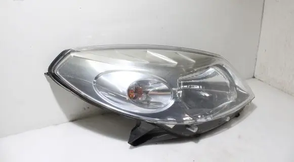 Dacia Sandero Headlight/headlamp