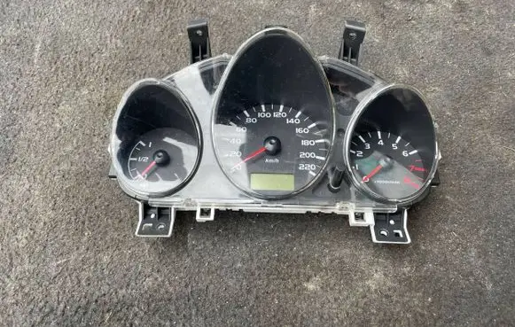 Mitsubishi Colt Speedometer (instrument cluster) MR951770