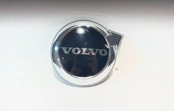 Volvo S90, V90 Manufacturer badge logo/emblem 32337963
