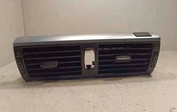 BMW X5 E70 Dash center air vent grill 921070505