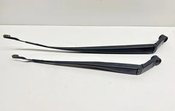 Toyota Auris 150 Front wiper blade arm 3151820 3451979 12J7686