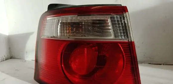 KIA Carens I Rear/tail lights