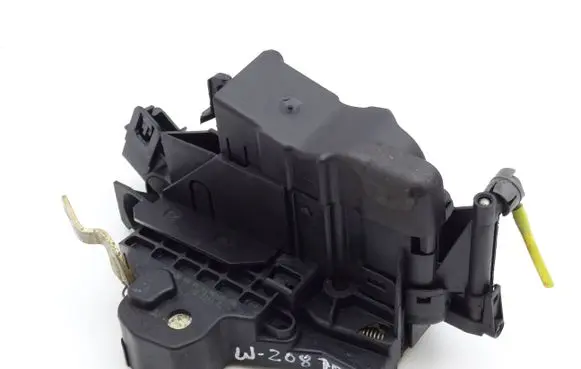 Mercedes-Benz CLK A208 C208 Front door lock 2087200435