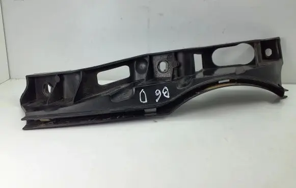 Volkswagen PASSAT B6 Front bumper mounting bracket 3C0807890