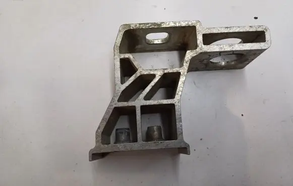 Mercedes-Benz E W238 Radiator mount bracket A2385010000