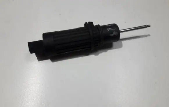 Sensor