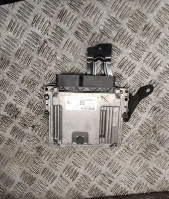 Volvo XC40 Engine control unit/module 32255068