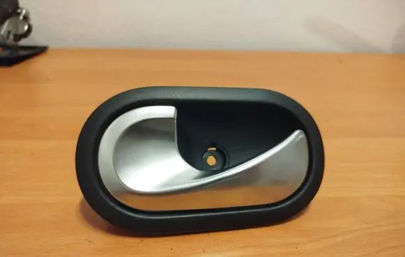 Renault Twingo III Front door interior handle 210307Gh 310579