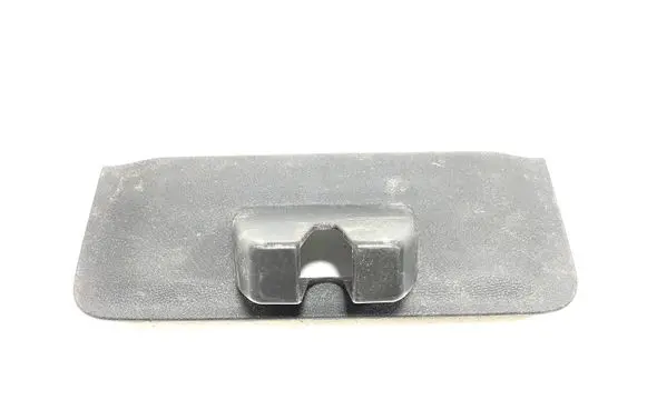 Chevrolet Volt I Tailgate/boot lid lock trim R0019480