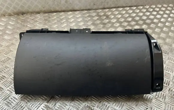 Jaguar XJ X351 Glove box