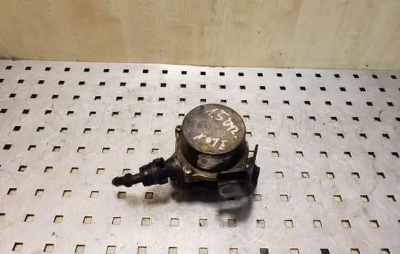 Nissan Note (E11) Vacuum pump 8200521381