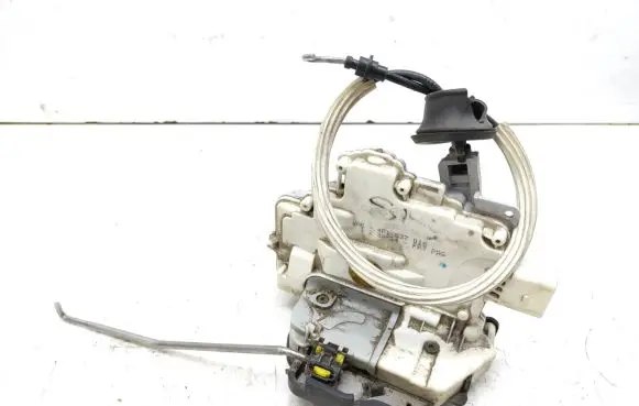 Audi A6 S6 C6 4F Front door lock 4F1837016