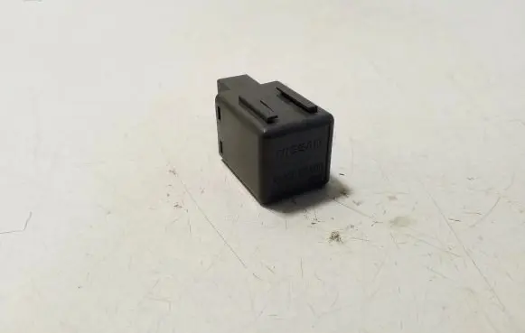 Nissan X-Trail T32 Other relay 24330C9900