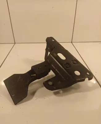 Audi A4 S4 B7 8E 8H Engine bonnet/hood lock/latch loop/hook 8E0823480F