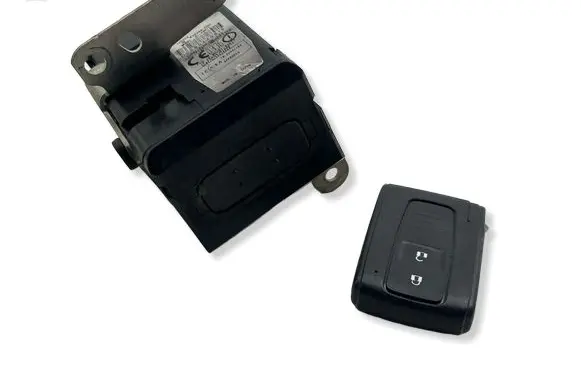 Toyota Corolla Verso AR10 Ignition lock 626399000