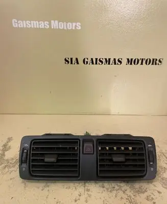 Volvo V50 Hazard light switch 30739296