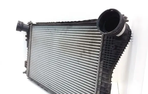 Skoda Octavia Mk2 (1Z) Intercooler radiator 1K0145927