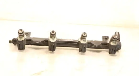 Volkswagen Polo V 6R Fuel main line pipe