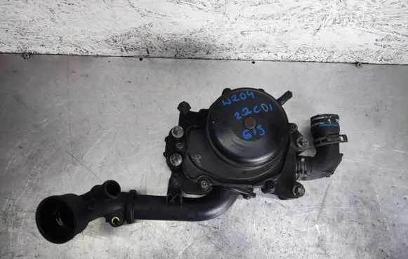 Mercedes-Benz E W212 Water pump A6512001501