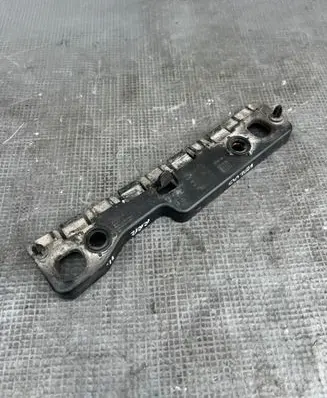 Volvo S90, V90 Fender mounting bracket 31386128