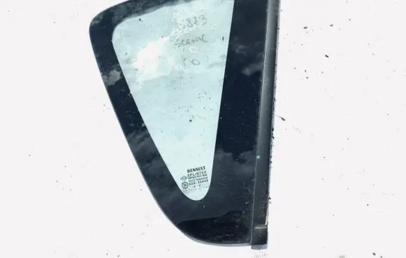 Rear side window