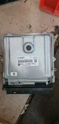 BMW 5 F10 F11 Engine control unit/module 8586535 12550018 1039S80805