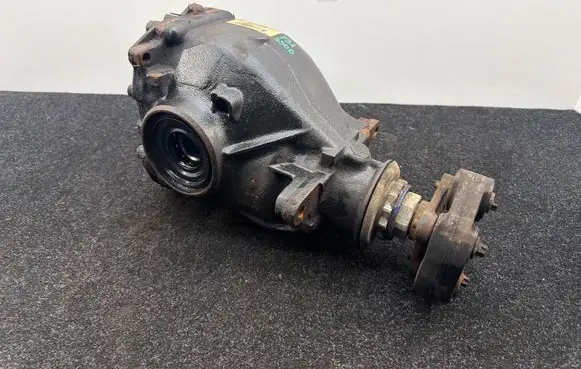 BMW 3 F30 F35 F31 Rear differential 7544873