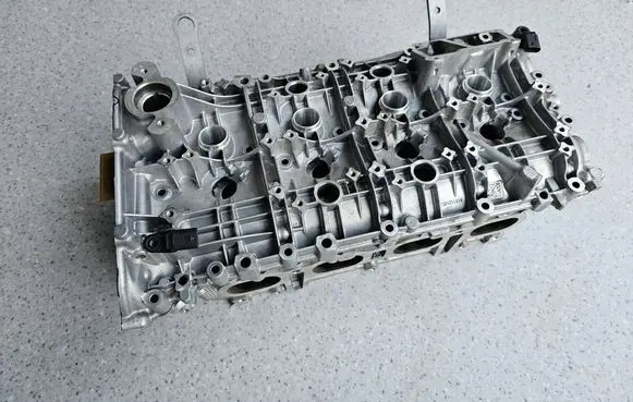 Audi SQ7 Engine head 0P2103476E