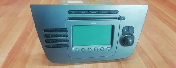 Radio/CD/DVD/GPS head unit