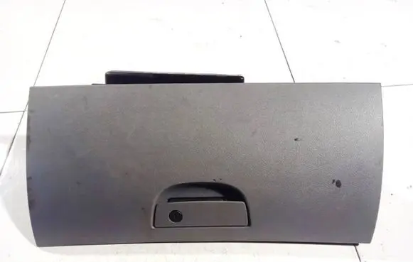 Dodge Magnum Glove box 1054230