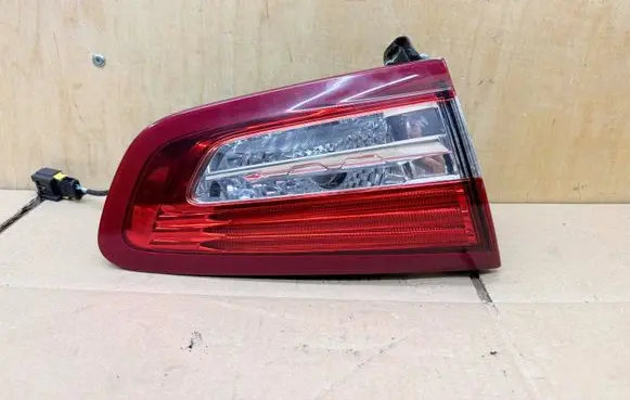 Citroen DS5 Tailgate rear/tail lights 9803168080 26220112