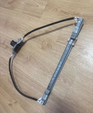 Renault Laguna I Front door manual window regulator 113022 84224