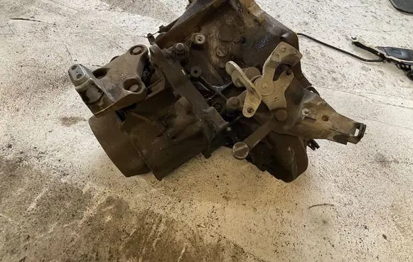 Peugeot Partner III Manual 5 speed gearbox R05754 6885251B