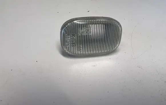 Lexus RX 330 - 350 - 400H Front fender indicator light