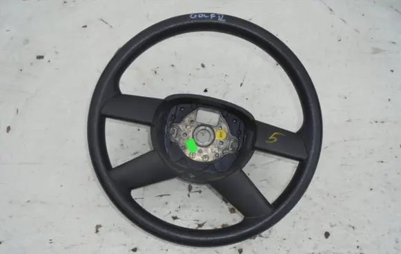 Volkswagen Golf V Steering wheel